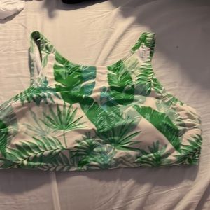 ✨SALE✨ MUST GO✨  EUC large juniors Sugar coast banana leaf large bikini top